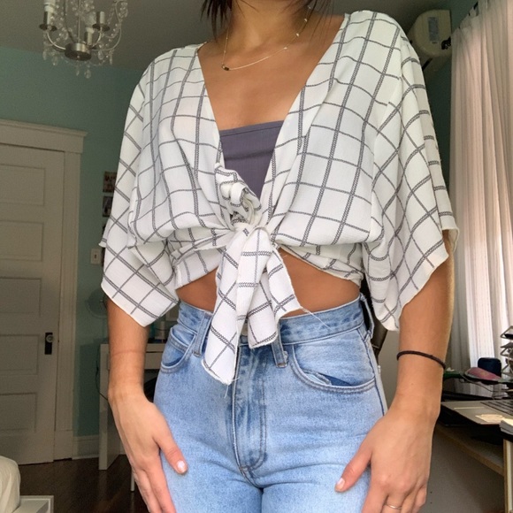 the native one tie top with square design - Picture 2 of 4